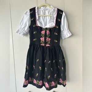 Vintage Oktoberfest dirndl & top